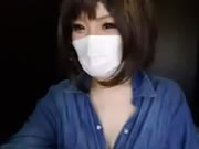 日本口罩嫩妹在公廁揉乳摳穴自瀆